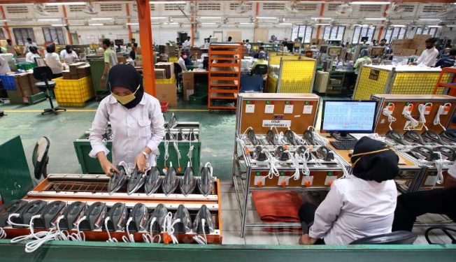 PMI Manufaktur Indonesia Semakin Meningkat di tingkat 57,2 pada Oktober 2021